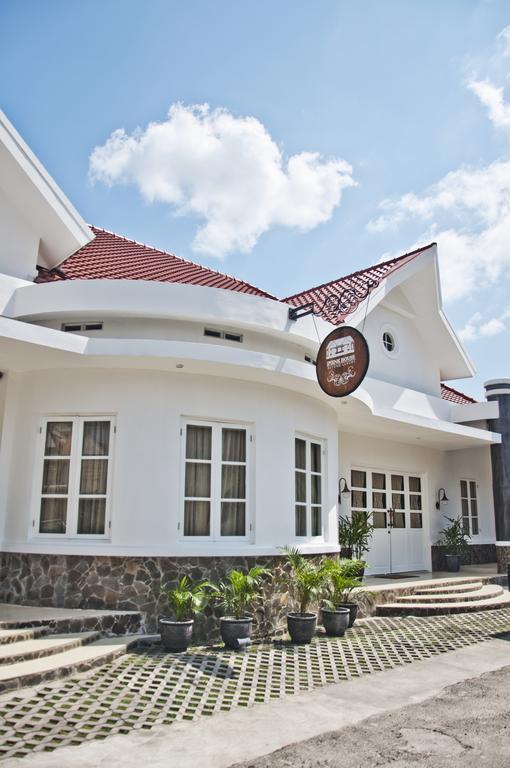 Ipienk House Yogyakarta Hotel Екстериор снимка